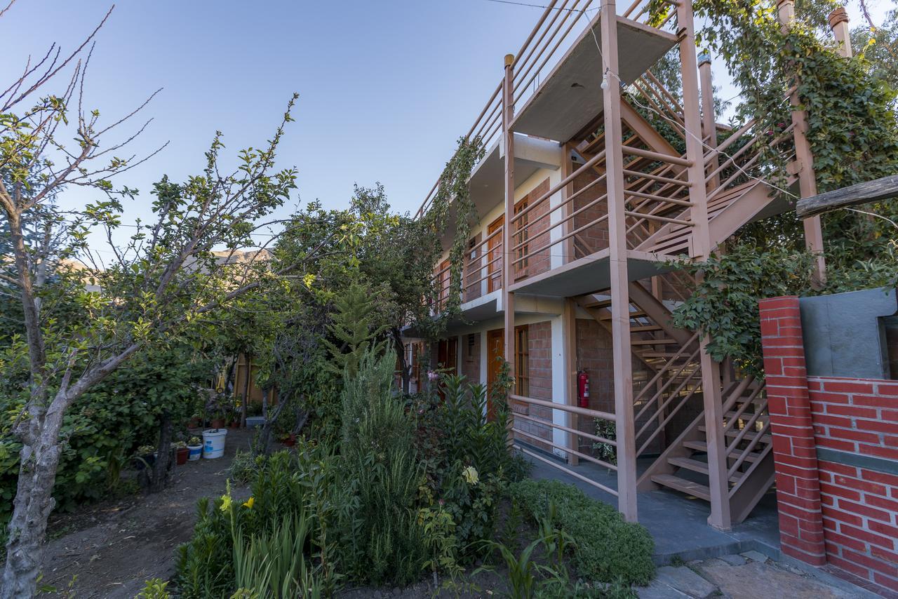 Hostal Vientos Del Altiplano Putre Exterior photo